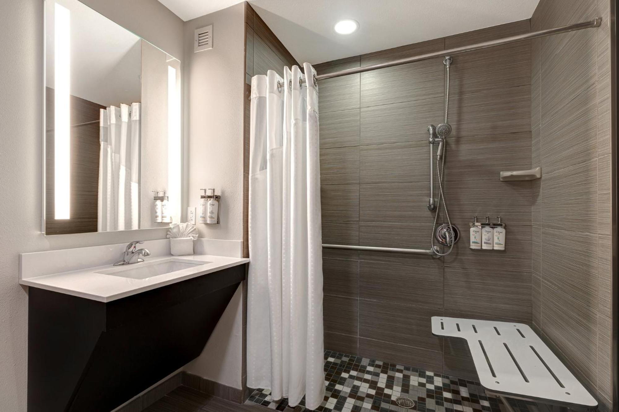 Holiday Inn Express & Suites - Kansas City Ku Medical Center, An Ihg Hotel Εξωτερικό φωτογραφία